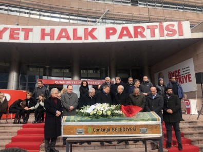 Kılıçdaroğlu CHP'li Danışman Coşkun İçin Düzenlenen Törene Katıldı