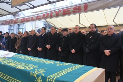Numan Kurtulmuş'un Teyzesi Son Yolculuğuna Uğurlandı