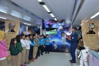 MODELLER - Bilim Tırı Yeni Yüzüyle Öğrencilere Bilimi Sevdiriyor