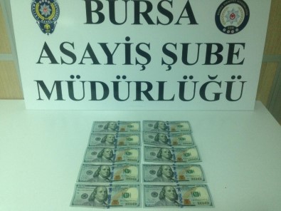 Bursa'da Sahte Polislere 12 Bin Lirasını Kaptırdı