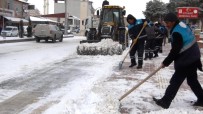 KARLA MÜCADELE - Erciş'te Kar Yağışı