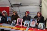HDP önündeki ailelerden CHP'ye tepki Haberi