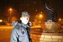 Oltu'da Kar Kalınlığı 10 Santimetreyi Aştı