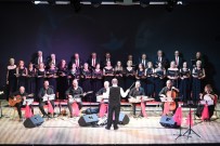 SARı ZEYBEK - Sarı Zeybek THM Korosu Huzurevi Sakinleri İçin Sahne Aldı