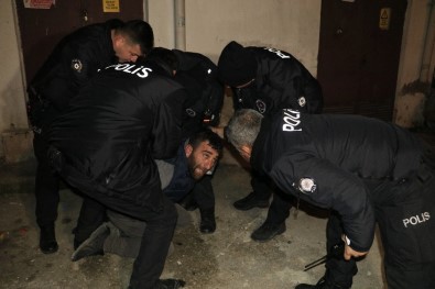 Adana'da Bankaya Giren Hırsız Polisten Kaçamadı
