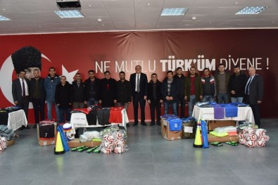 Başkan Bakkalcıoğlu'ndan Amatör Spor Kulüplerine Malzeme Yardımı