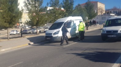 Diyarbakır'da Feci Kaza, Araçtan Fırlayan Vatandaş Ağır Yaralandı