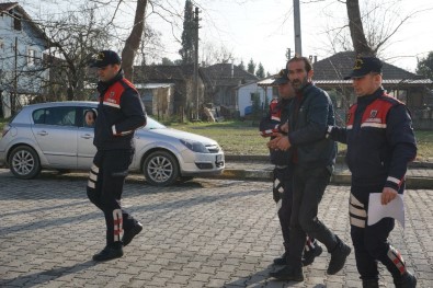 Sakarya'da Cinayet Suçundan Aranan Firari, Yol Kontrolünde Yakalandı