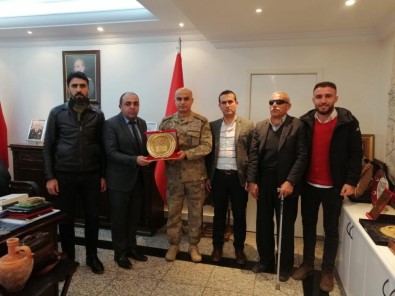 Şehit Yakınlarından Diyarbakır Jandarma Bölge Komutanı Başoğlu'na Ziyaret