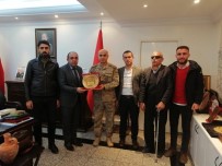 MUSTAFA BAŞOĞLU - Şehit Yakınlarından Diyarbakır Jandarma Bölge Komutanı Başoğlu'na Ziyaret