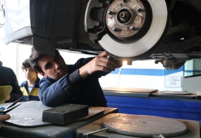 Yerli Otomobilin Teknikerleri Sivas'ta Yetişiyor