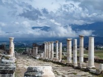 FEN EDEBİYAT FAKÜLTESİ - 2019'Da Laodikeia Antik Kenti'nde 171 Eser Gün Yüzüne Çıkarıldı