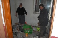 FATMA SALMAN - Apartman Boşluğuna Atılan Çöplerden Bıkan Çift Suç Duyurusunda Bulundu