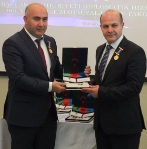 Azerbaycan Cumhurbaşkanı Aliyev'den Gazeteci Şıktaş'a Onur Madalyası