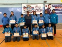 BADMINTON - Badmintonda Malatya Kız Ve Erkek Takımları Birinci Oldu