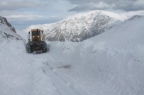 KAR YAĞıŞı - Bayburt'ta Karla Mücadele