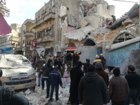 BEŞAR ESAD - Esad Rejimi İdlib'te Pazar Yerine Saldırdı Açıklaması 8 Yaralı