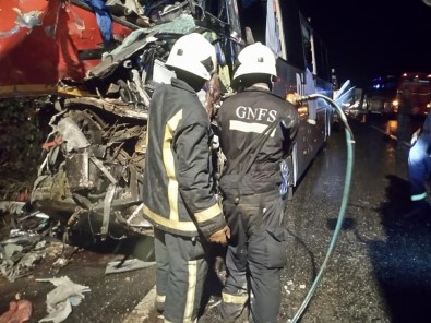 Gana'da Feci Otobüs Kazası Açıklaması 34 Ölü, 54 Yaralı