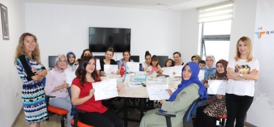 İŞKUR İş Kulübü'ne Katılan Yüzlerce İş Arayan İşe Yerleşti