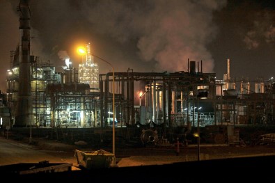 İspanya'daki Petrokimya Tesisindeki Patlamada Ölü Sayısı 2'Ye Yükseldi