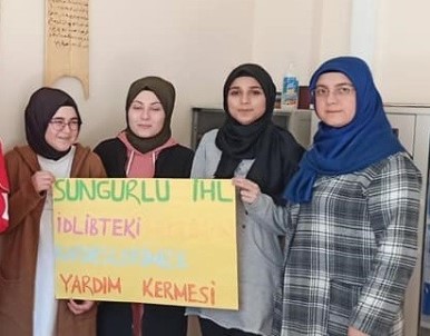 Öğrenciler Harçlıklarını İdlip'e Gönderdi