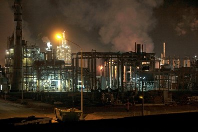 Petrokimya Tesisindeki Patlamada Ölü Sayısı 2'Ye Yükseldi