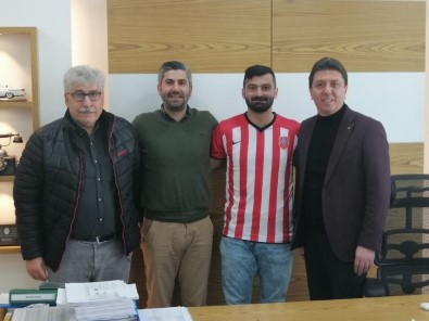 Ziya Şakar Nevşehir Belediyespor'da