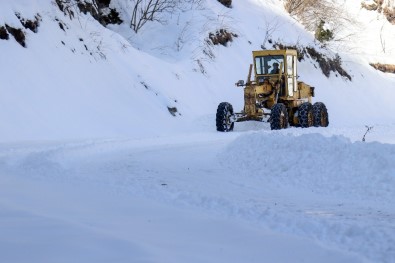 Cenazeye Gitmek İçin Yola Çıktılar Fakat Kara Saplandılar