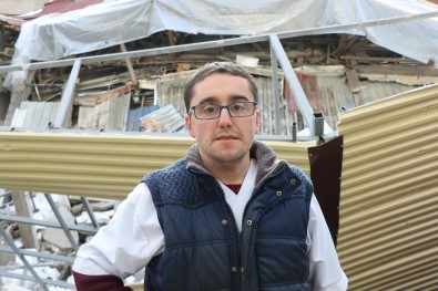 Esnaf, Sakarya'da Binanın Çöktüğü Korku Dolu Anları Anlattı