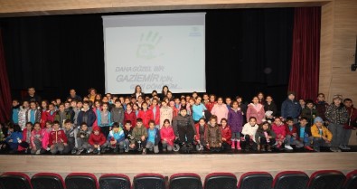 Gaziemir'de Öğrenciler Geri Dönüşüm Konusunda Bilinçlendiriliyor