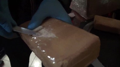 İstanbul'da Çelik Kasada Uyuşturucu Sevkiyatı Polise Takıldı