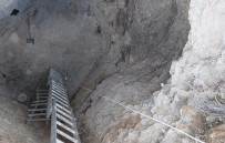 KAVACıK - Kaçak Kazı Yaparken Suçüstü Yakalandılar