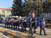 İL JANDARMA KOMUTANLIĞI - Kastamonu'da Köpeği Öldürüp Üç Evi Soyan Hırsızlardan İkisi Tutuklandı