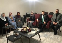 HASAN BAŞOĞLU - Müftü Başoğlu Umre 'Den Dönen Nişancı Ailesini Ziyaret Etti