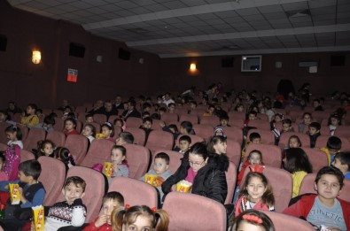 Safranbolu'da Çocuklar Sinemayla Buluştu