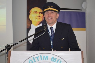 Türkiye'nin İlk 100 Pilotundan Pilot Serdar Can Öğrencileri Bilgilendirdi
