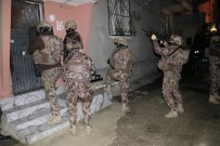 ŞAFAK VAKTI - Adana Merkezli 5 İlde Torbacı Operasyonu
