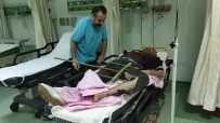 KORKULUK - Bacağına Saplanan Korkuluk Demiriyle Hastaneye Kaldırıldı