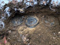 UZMAN JANDARMA - Bitlis'te Terör Örgütüne Ait 1 Ton Gıda Malzemesi Ele Geçirildi