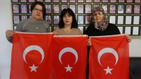 SIRRI SÜREYYA ÖNDER - Çanakkaleli Şehit Ailelerinden Demirtaş'ın Tiyatro Oyununa Giden İsimlere Sert Tepki