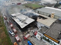BOYA FABRİKASI - Fabrika Yangınında Facianın Eşiğinden Dönüldü