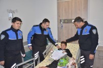 HASTANE YÖNETİMİ - Hastanede Tedavi Gören Öğrencilere Polisten Karne Sürprizi