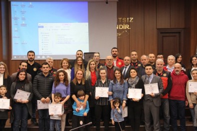 Kartal'da Kreş Velilerine Afet Ve İlk Yardım Sertifikaları Verildi