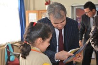 İSMAIL ÜSTÜNER - Kırıkkale'de Öğrencilere Karne İle Birlikte Kitap Dağıtıldı