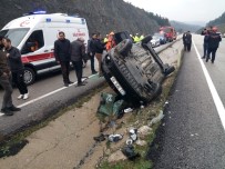 EBRAR - Otomobil Kaygan Yolda Takla Attı Açıklaması 1 Ölü, 3 Yaralı