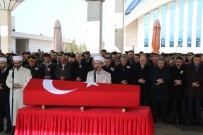 KUVVET KOMUTANLARI - Şehit Uzman Çavuş Ankara'da Son Yolculuğuna Uğurlandı