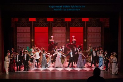 'Yarasa Opereti' Büyük Beğeni Topladı