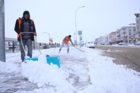KAR YAĞıŞı - Karaman'da Karla Mücadele Çalışmaları