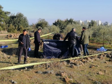 Antalya'da Boş Arazide Erkek Cesedi Bulundu