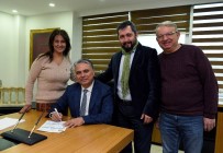 İSTİKLAL - Başkan Uysal, Onursal Üye Oldu